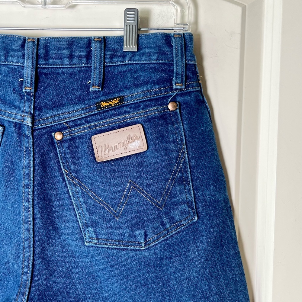 Vintage wrangler jeans cut and distressed into shorts 30w - Picture 8 of 9